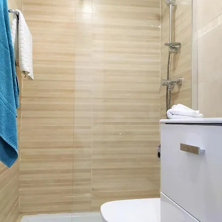 Pena 3 Bedroom Duplex, Bbq, Pool, Sea Views, Lägenhet Benalmádena